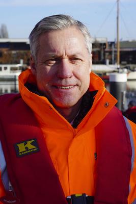 Taufe des neuen Forschungsschiffes Vektor durch mit dabei Prof. Dr. Carlos Jahn Leiter des Fraunhofer Centrum f?r Maritime Logistik-CML am 20.02.2025 in Hamburg Das Fraunhofer Centrum f?r Maritime Logistik CML im Harburger Binnenhafen entwickelt innovative L?sungen f?r den maritimen Sektor, die weltweit eingesetzt werden HH Deutschland-stock-photo