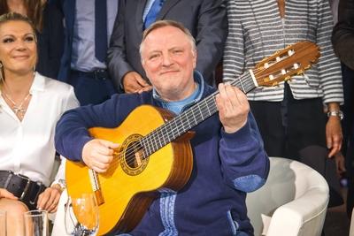 MDR Riverboat Schauspieler Axel Prahl anl??lich der MDR Talkshow Riverboat am 29 04 2016 im Stu-stock-foto