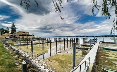 Im Hafen Mannenbach am Untersee stehen die Boote nicht mehr im Wasser. Daf?r gibt es zwei Gr?nde. Einerseits die anhalt-stock-photo