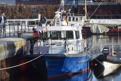 Taufe des neuen Forschungsschiffes Vektor am 20.02.2025 in Hamburg Das Fraunhofer Centrum f?r Maritime Logistik CML im Harburger Binnenhafen entwickelt innovative L?sungen f?r den maritimen Sektor, die weltweit eingesetzt werden HH Deutschland-stock-photo