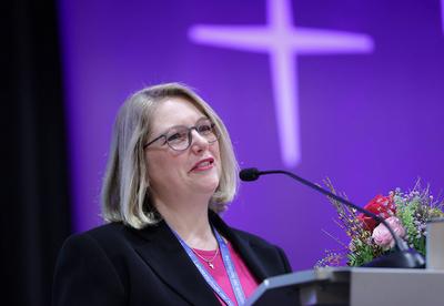 Anja Faehrmann, neue Praeses der Landessynode der Nordkirche 1.Tagung der III.Landessynode der Ev.-Luth Kirche in Nordde-stock-foto