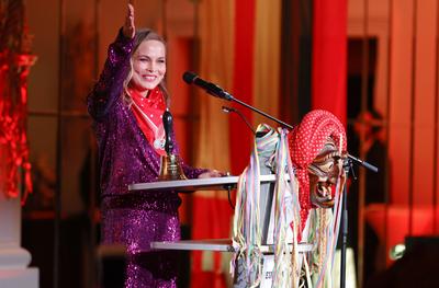 Presentation of the golden jesters bell / Regina Halmich bekommt im Europa-Park die Goldene Narrenschelle 2025 der Vereinigung Schw?bisch-Alemannischer Narrenz?nfte (VSAN)-stock-photo