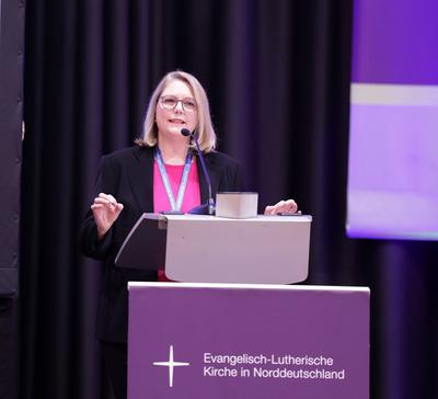 Praeses zur Wahl, Vorstellung, Anja Faehrmann 1.Tagung der III.Landessynode der Ev.-Luth Kirche in Norddeutschland Trave-stock-foto