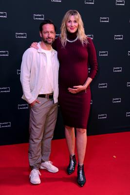David Wehle mit Freundin Andrea Gerhard. Er?ffnung 32. FILMFEST HAMBURG 2024 im Cinemaxx Kino am Dammtor. Hamburg, 26.09-stock-photo