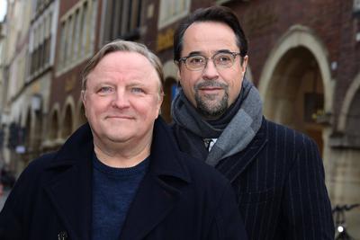 Tatort M?nster am Set von Limbus am 14.11.2019 am Gro?em Kiepenkerl in M?nster Axel Prahl und Jan Josef Liefers am Set-stock-photo