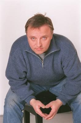 Bildnummer: 56918481  Datum: 27.02.2002  Copyright: imago/teutopressAxel Prahl (Schauspieler) 02/02 her Mann Schauspiel TV Fernsehen Film dunkelhaarig kurzhaarig leger Pullover Troyer Jeans sitzend Hocker Studio vor Wand weiss hell Freisteller halb hoch fragend l?chelnd aufschauend sich vorbeugend vorgebeugt aufst?tzend auf seine Knie Tatort (ARD) am 27.02.2002 in Hamburg People x0x xkg 2002 hoch  56918481 Date 27 02 2002 Copyright Imago  Axel Prahl Actor 02 02 her Man Acting TV Television Film dark haired short casual Sweater Troyer Jeans seated Stool Studio before Wall white Bright cut out half vertical questioningly smiling looking up to preventively prevented aufst?tzend on his Knee Crime scene ARD at 27 02 2002 in Hamburg Celebrities x0x xkg 2002 vertical-stock-foto