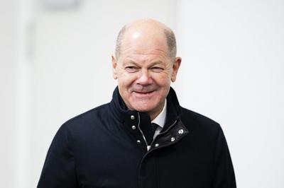Olaf Scholz in Bremerhaven-stock-foto