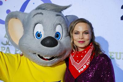 Presentation of the golden jesters bell / Regina Halmich bekommt im Europa-Park die Goldene Narrenschelle 2025 der Vereinigung Schw?bisch-Alemannischer Narrenz?nfte (VSAN)-stock-photo