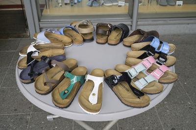 Birkenstock Schuhe, Laden, Schlo?stra?e, Steglitz, Berlin, Deutschland *** Birkenstock Shoes, Shop, Schlo?stra?e, Stegli-stock-foto