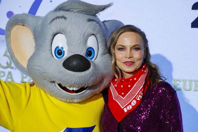Presentation of the golden jesters bell / Regina Halmich bekommt im Europa-Park die Goldene Narrenschelle 2025 der Vereinigung Schw?bisch-Alemannischer Narrenz?nfte (VSAN)-stock-photo