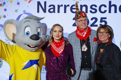 Presentation of the golden jesters bell / Regina Halmich bekommt im Europa-Park die Goldene Narrenschelle 2025 der Vereinigung Schw?bisch-Alemannischer Narrenz?nfte (VSAN)-stock-photo