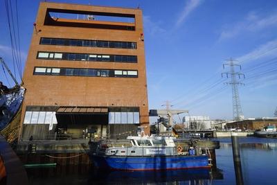 Taufe des neuen Forschungsschiffes Vektor am 20.02.2025 in Hamburg Das Fraunhofer Centrum f?r Maritime Logistik CML im Harburger Binnenhafen entwickelt innovative L?sungen f?r den maritimen Sektor, die weltweit eingesetzt werden HH Deutschland-stock-photo