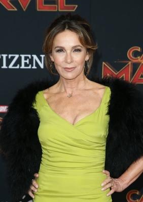 LOS ANGELES, CA - MARCH 4: Jennifer Grey, at the world premiere of Marvel Studios"! Captain Marvel at El Capitan Theater-stock-foto