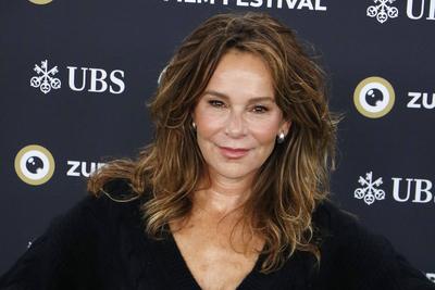 Jennifer Grey bei der A Real Pain Film Premiere im Rahmen vom 20. Zurich Film Festival (ZFF) am 9.10.2024 in Zuerich Jen-stock-foto