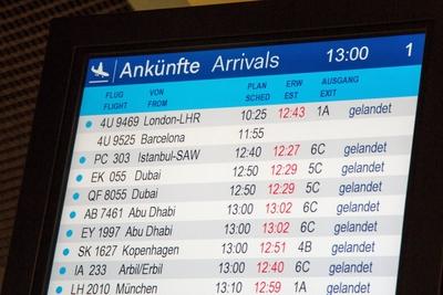 24.03.2015 , DSSD D?sseldorf , Flugzeugabsturz einer Germanwings Maschine 4U9525 ?ber den franz?sischen Alpen auf dem W-stock-foto
