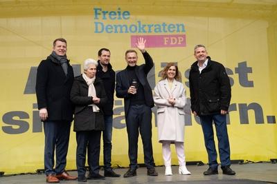 Abschlusskundgebung der FDP-stock-photo