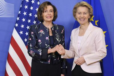 News Bilder des Tages Ursula Von Der Leyen President of the European Commission welcomes Nancy Pelosi President of the H-stock-photo