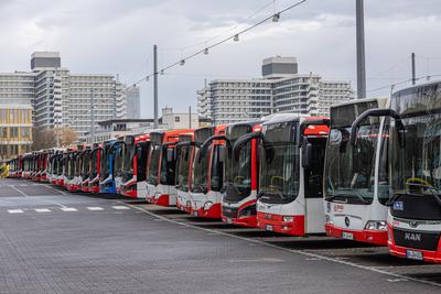 Ganzt?tgiger ver.di Warnstreik bei Bus und Bahn in Bonn 21.02.2025-stock-foto