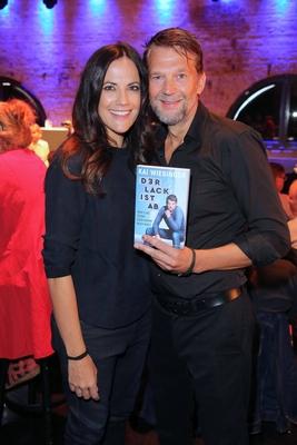 Kai Wiesinger 10 09 2019 Kai Wiesinger und Freundin Bettina Zimmermann bei seiner Buchvorstellung u-stock-foto