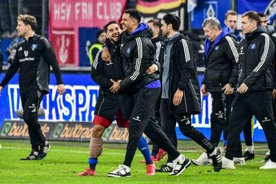 Schlussjubel Ludovit Reis Glatzel Robert ( HSV ) lachen Deutschland , Hamburg , Volksparkstadion , Fussball , 2 . Bundes-stock-foto