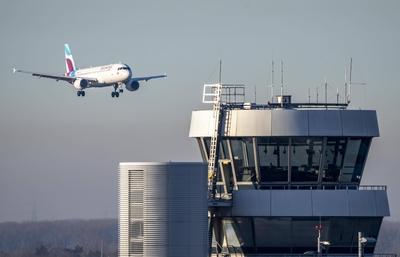 Flughafen DUS-stock-foto