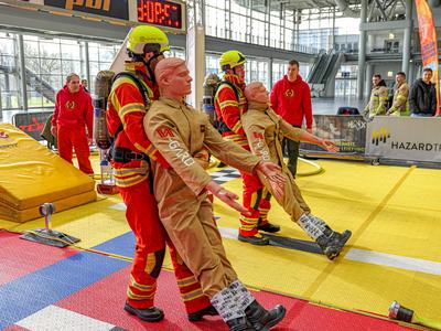 Einzelwettk?mpfe auf der FireFit Europe Am Samstag fanden die Einzelwettk?mpfe in der Messehalle 2 bei der FireFit Champ-stock-foto