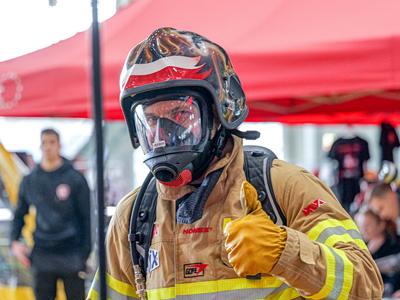Einzelwettk?mpfe auf der FireFit Europe Am Samstag fanden die Einzelwettk?mpfe in der Messehalle 2 bei der FireFit Champ-stock-foto