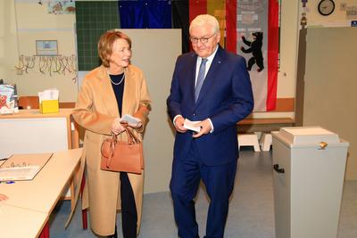 Bundestagswahl 2025 - Stimmabgabe des Bundespr?sidenten bei der Bundestagswahl-stock-foto