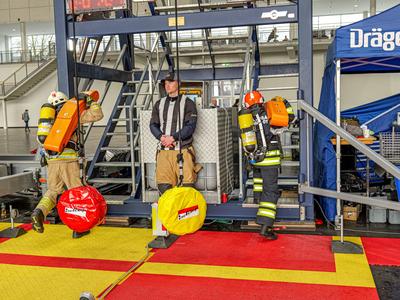 Einzelwettk?mpfe auf der FireFit Europe Am Samstag fanden die Einzelwettk?mpfe in der Messehalle 2 bei der FireFit Champ-stock-foto