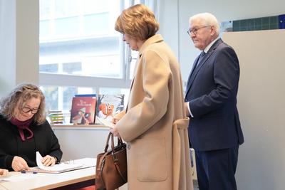 Bundestagswahl 2025, Stimmabgabe Bundespraesident Steinmeier-stock-foto