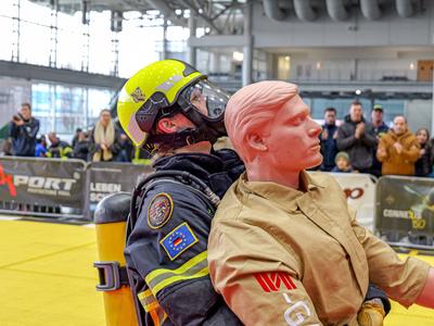 Einzelwettk?mpfe auf der FireFit Europe Am Samstag fanden die Einzelwettk?mpfe in der Messehalle 2 bei der FireFit Champ-stock-foto