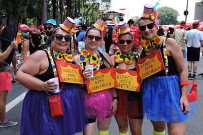 Forrozin block with Mariana Aydar at the Sao Paulo street carnival-stock-foto
