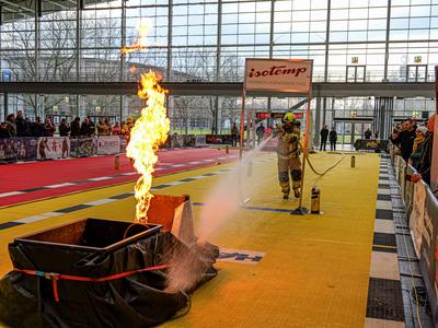 Einzelwettk?mpfe auf der FireFit Europe Am Samstag fanden die Einzelwettk?mpfe in der Messehalle 2 bei der FireFit Champ-stock-foto
