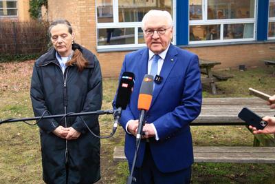 Bundestagswahl 2025 - Stimmabgabe des Bundespr?sidenten bei der Bundestagswahl-stock-foto