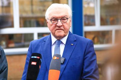 Bundestagswahl 2025 - Stimmabgabe des Bundespr?sidenten bei der Bundestagswahl-stock-foto