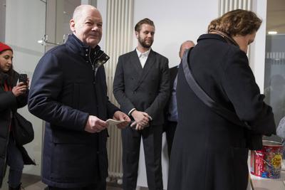 Bundestagswahl, Stimmabgabe von Olaf Scholz in der IHK, Potsdam, 23.02.2025-stock-foto