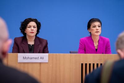 Bundespressekonferenz BSW Buendnis Sahra Wagenknecht - Zu den Bundestagswahlen-stock-foto