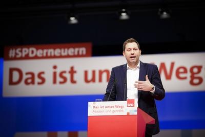 SPD Parteitag im City Cube Berlin Lars Klingbeil Berlin 09 12 2017 Berlin Germany *** SPD Congre-stock-foto