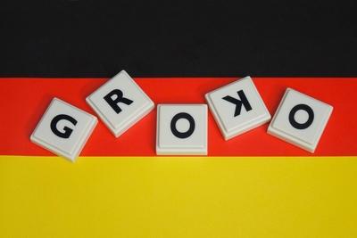 Wort Groko auf einer Deutschlandfahne Wort Groko auf einer Deutschlandfahne, 13.03.2019, Borkwalde, Brandenburg, Auf ei-stock-photo