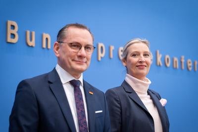 Bundespressekonferenz AfD - Zu den Bundestagswahlen-stock-foto