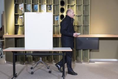 Bundestagswahl, Stimmabgabe von Olaf Scholz in der IHK, Potsdam, 23.02.2025-stock-foto