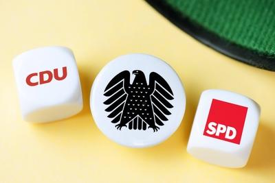 W?rfel mit dem Logo von CDU und SPD, Symbolfoto f?r die Gro?e Koalition *** Cube with the logo of the CDU and SPD Symbo-stock-photo