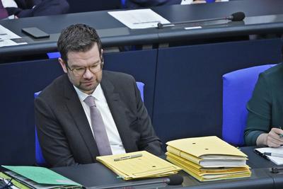 News Bilder des Tages Justizminister Marco Buschmann (FDP) im Bundestag am 1. Juni 2022 Justizminister Marco Buschmann (-stock-photo