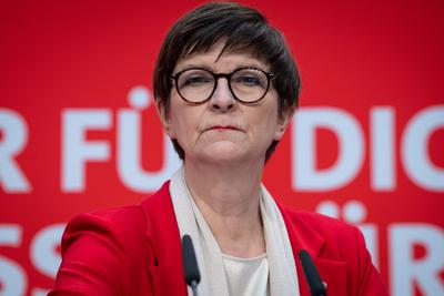 Pressekonferenz der SPD zu den Ergebnissen der Bundestagswahl im Willy Brandt Haus-stock-foto