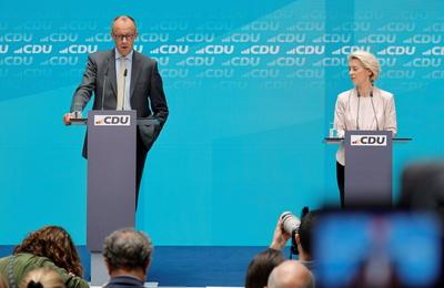 Friedrich Merz, Dr. Ursula von der Leyen, Deutschland, Berlin, Konrad-Adenauer-Haus, Pressekonferenz mit dem Parteivorsi-stock-photo