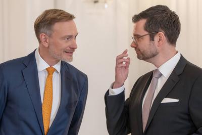 News Bilder des Tages Tag nach Bruch der Ampel-Regierung Die gerade entlassenen ehemaligen Bundesminister Christian Lind-stock-foto