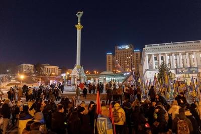 Ceremony remebering 3 years of war-stock-foto