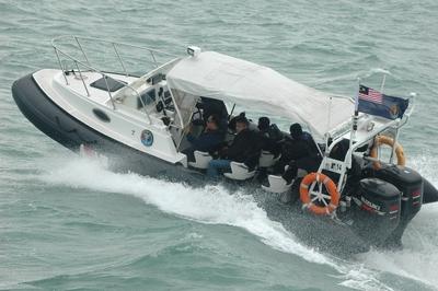 10 March 2014 Malaysia The search and rescue efforts for the missing MH370 intensifies on the 3rd da-stock-foto