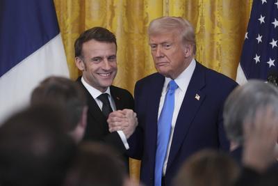 President Donald J Trump and President Emmanuel Macron of France hold a press conference-stock-foto