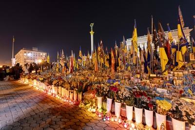 Ceremony remebering 3 years of war-stock-foto